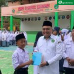 Kepala Kamenag Solok Selatan Berkah Buku Gratis Untuk Siswa Se Madrasah Di Solok Selatan