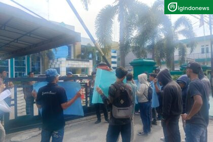 Masa aksi demo depan Kakanwil Kamenag Sumut, Ini Tuntutannya