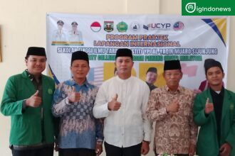 Wabub H Iradatillah Bersama Yayasan STIT Alyaqin Muaro Melepas Keberangkatan Dendy dan Zikri Ke Malaysia Di Kampus STIT Muaro