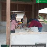 Oleh Hermanto- peserta magang dri BLK Painan di ampuan Lumpo berhasil membuat alat tds sensor pada tanaman hidroponik dengan cara memprogram nya agar dengan cara pengukuran nya berjalan efektif yang di mentori oleh Yhora Widi Rahma wani.