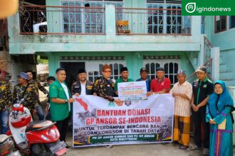 Ketua PC GP Ansor Serahkan Bantuan Ke Ponpes Di Malalo