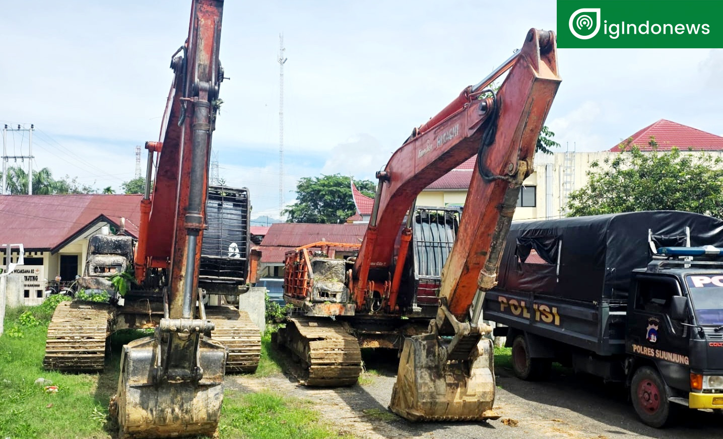 2 buah Excavator diamankan di Kapolres Sijunjung