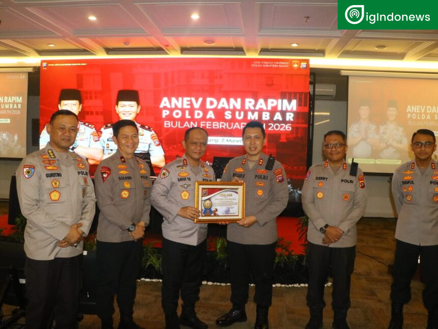 Hattrick Prestasi Pelayanan Inovatif, Kapolres Sijunjung AKBP Willian Harbensyah Kembali Terima Penghargaan Juara 1 Kapolda Sumbar